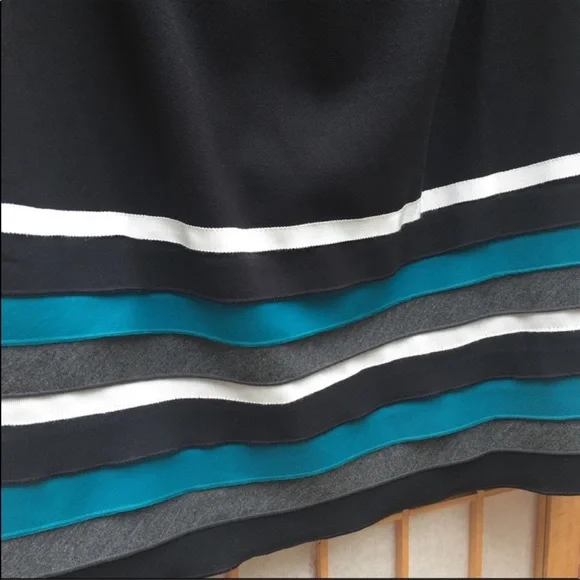 WHBM Layered Skirt SZ 6 - Picture 7 of 8